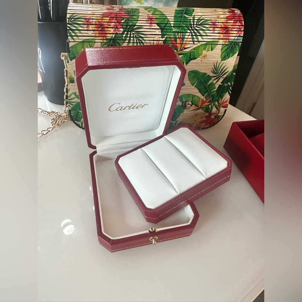 Cartier - Picture 3 of 4